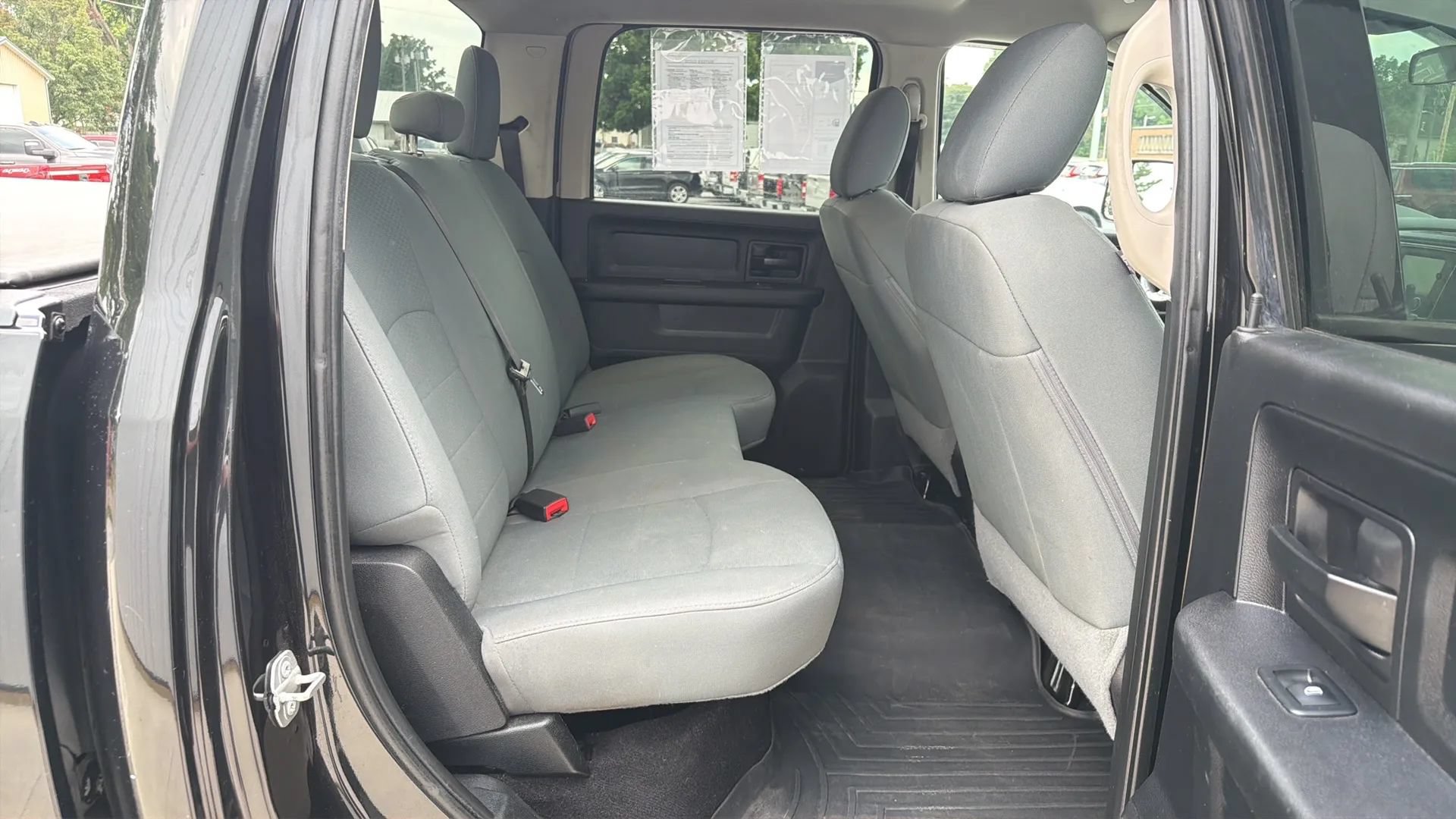 Used 2018 RAM 2500 Tradesman w/ Chrome Appearance Group AWD/4WD image 15