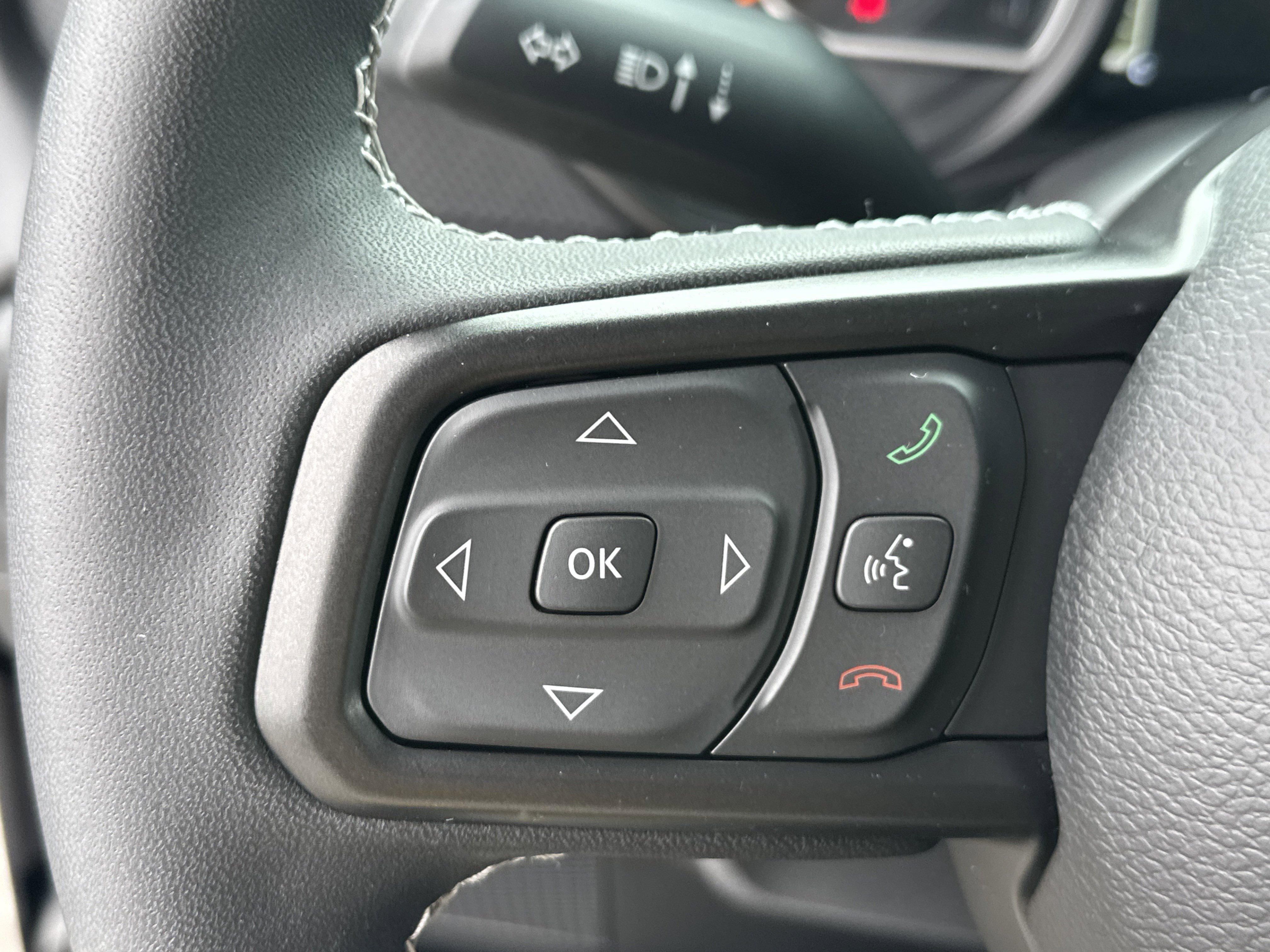 Used 2025 Jeep Gladiator Mojave w/ Convenience Group image 29