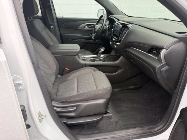 Used 2023 Chevrolet Traverse LT AWD/4WD image 19
