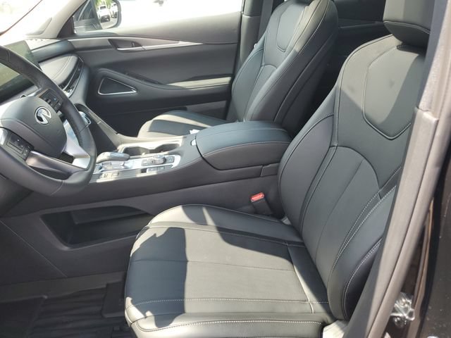 Certified 2026 INFINITI QX60 Luxe w/ Cargo Package AWD/4WD image 18
