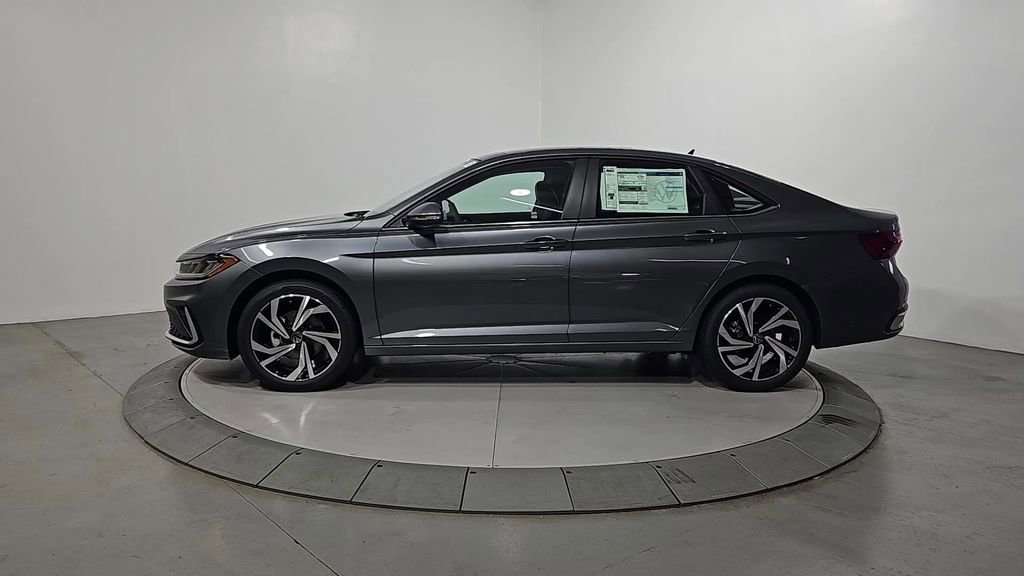 New 2026 Volkswagen Jetta SEL image 2