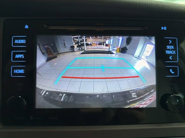 Used 2017 Toyota Sienna LE image 22