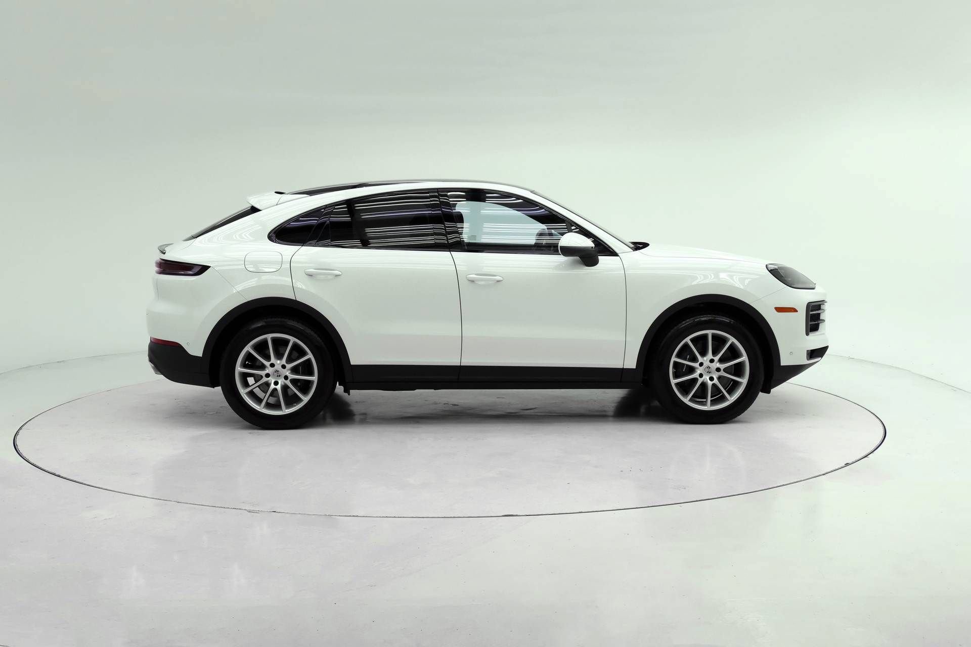Used 2026 Porsche Cayenne Coupe AWD/4WD image 10