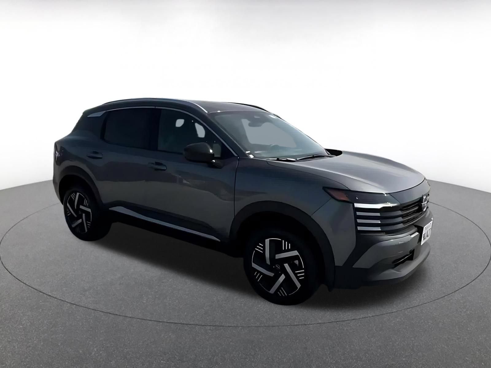 Used 2026 Nissan Kicks SV w/ Cold Weather Package FWD video 2