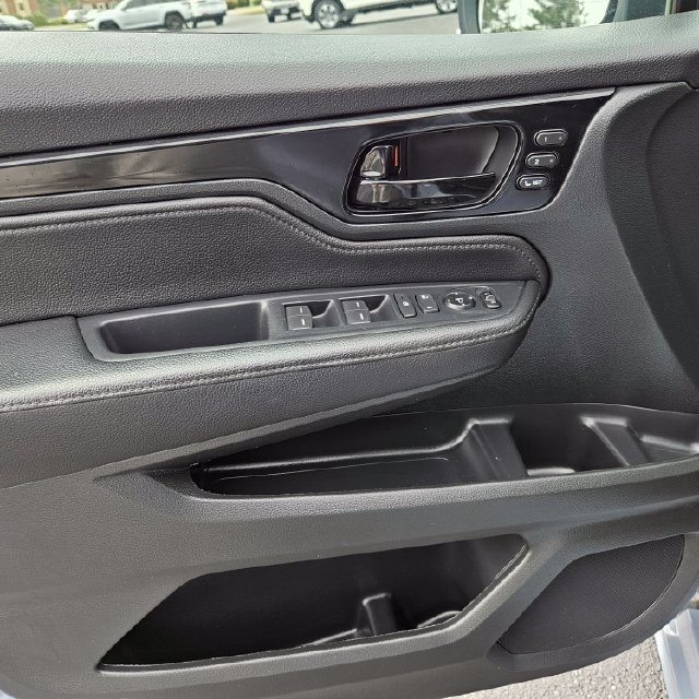 Used 2023 Honda Odyssey Touring image 13