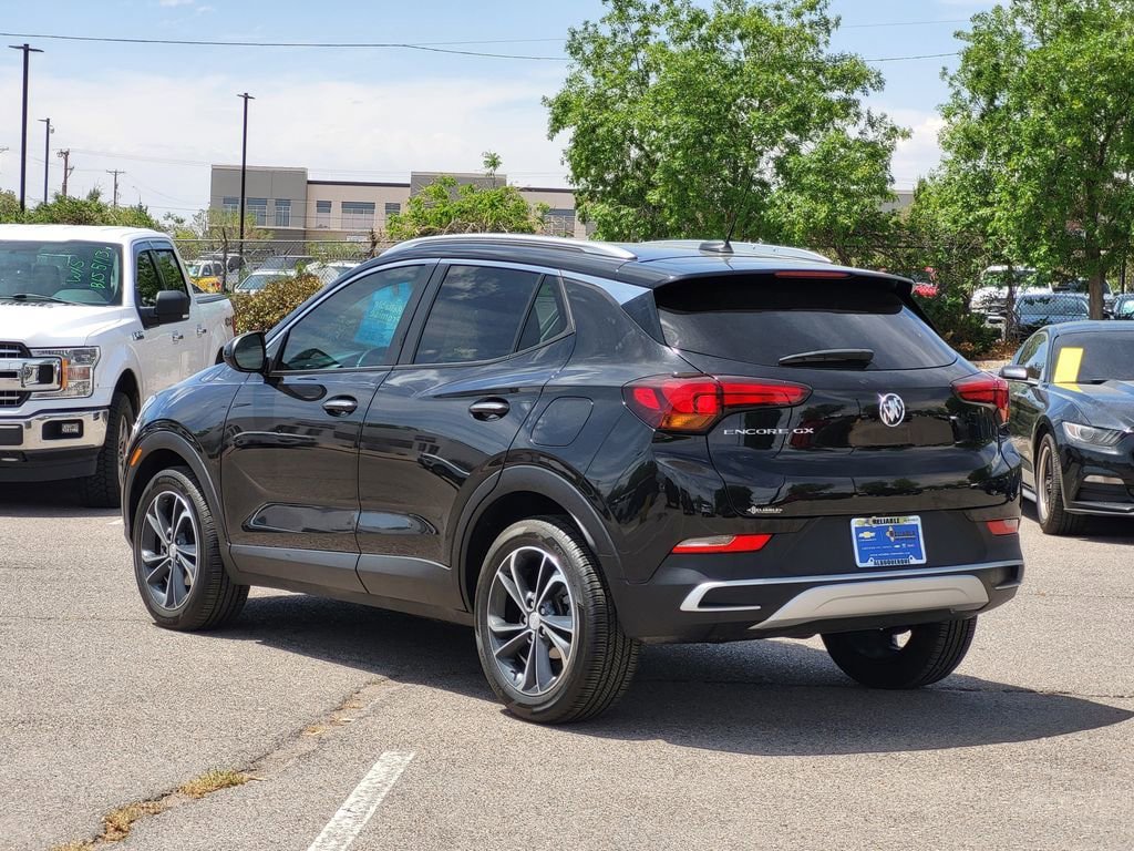 Used 2023 Buick Encore GX Select FWD image 3