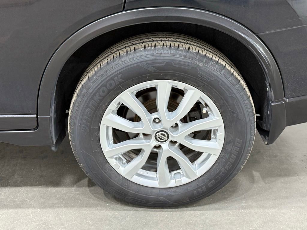 Used 2019 Nissan Rogue SV image 74