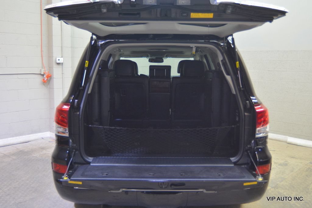 Used 2015 Lexus LX 570 4WD image 25