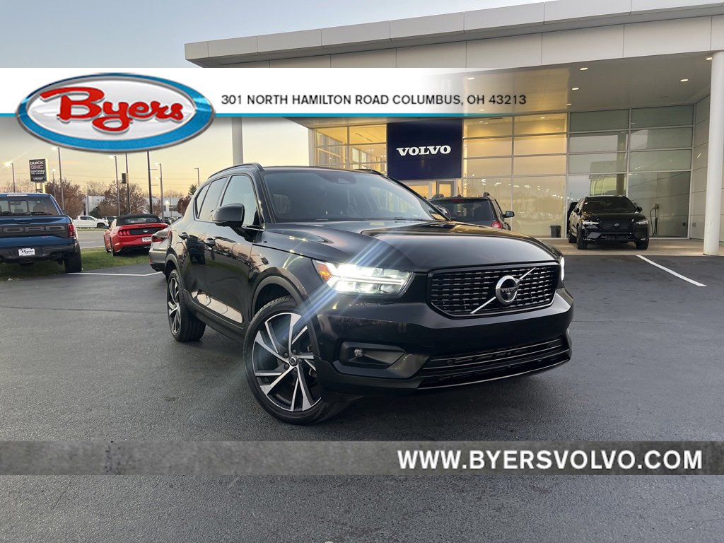 Used 2019 Volvo XC40 T5 R-Design