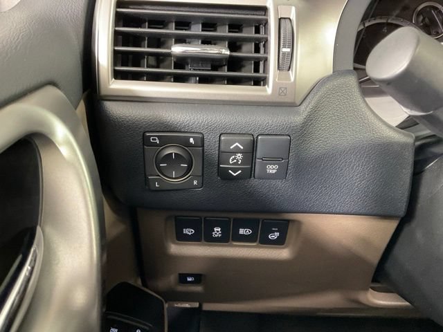 Used 2023 Lexus GX 460 Premium w/ Accessory Package AWD/4WD image 24