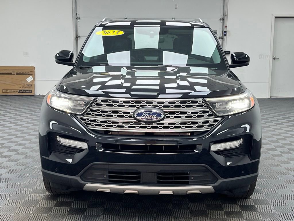Used 2023 Ford Explorer Limited w/ Limited Technology Package AWD/4WD image 16