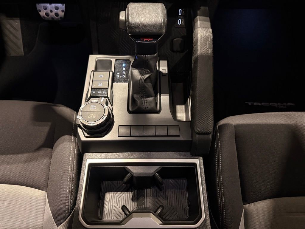 Used 2024 Toyota Tacoma TRD Sport image 25