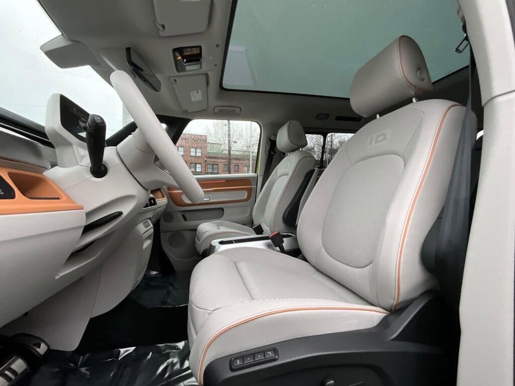 New 2025 Volkswagen ID. Buzz Pro S Plus image 11