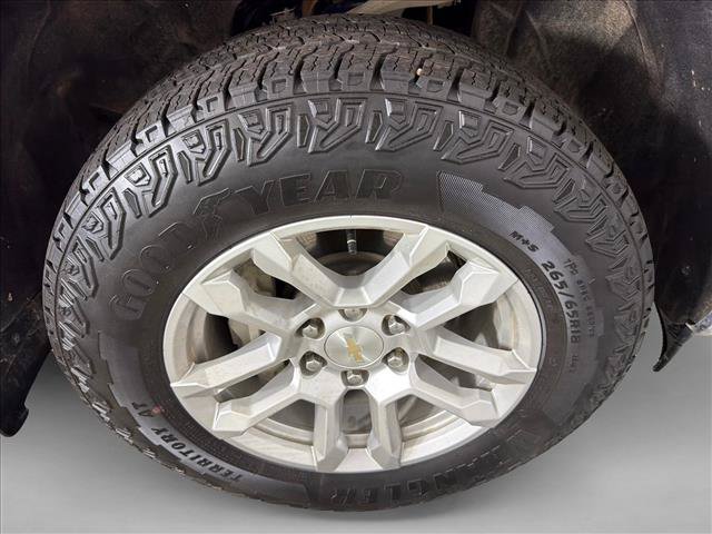 Used 2023 Chevrolet Silverado 1500 LT AWD/4WD image 12