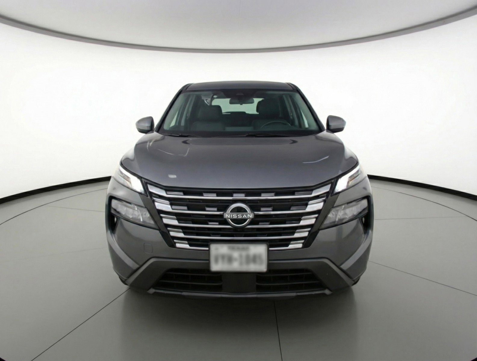 Used 2025 Nissan Rogue SV image 2