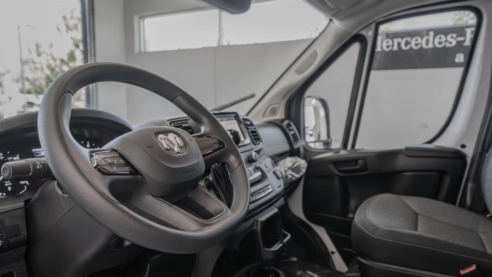 Used 2024 RAM ProMaster 3500 FWD image 7