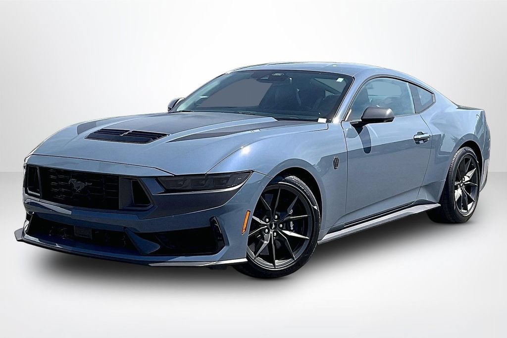 Used 2025 Ford Mustang Dark Horse image 3