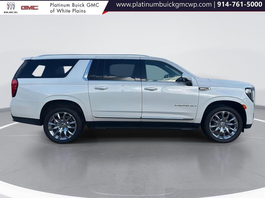 Used 2021 GMC Yukon XL Denali w/ LPO, Illumination Package image 2