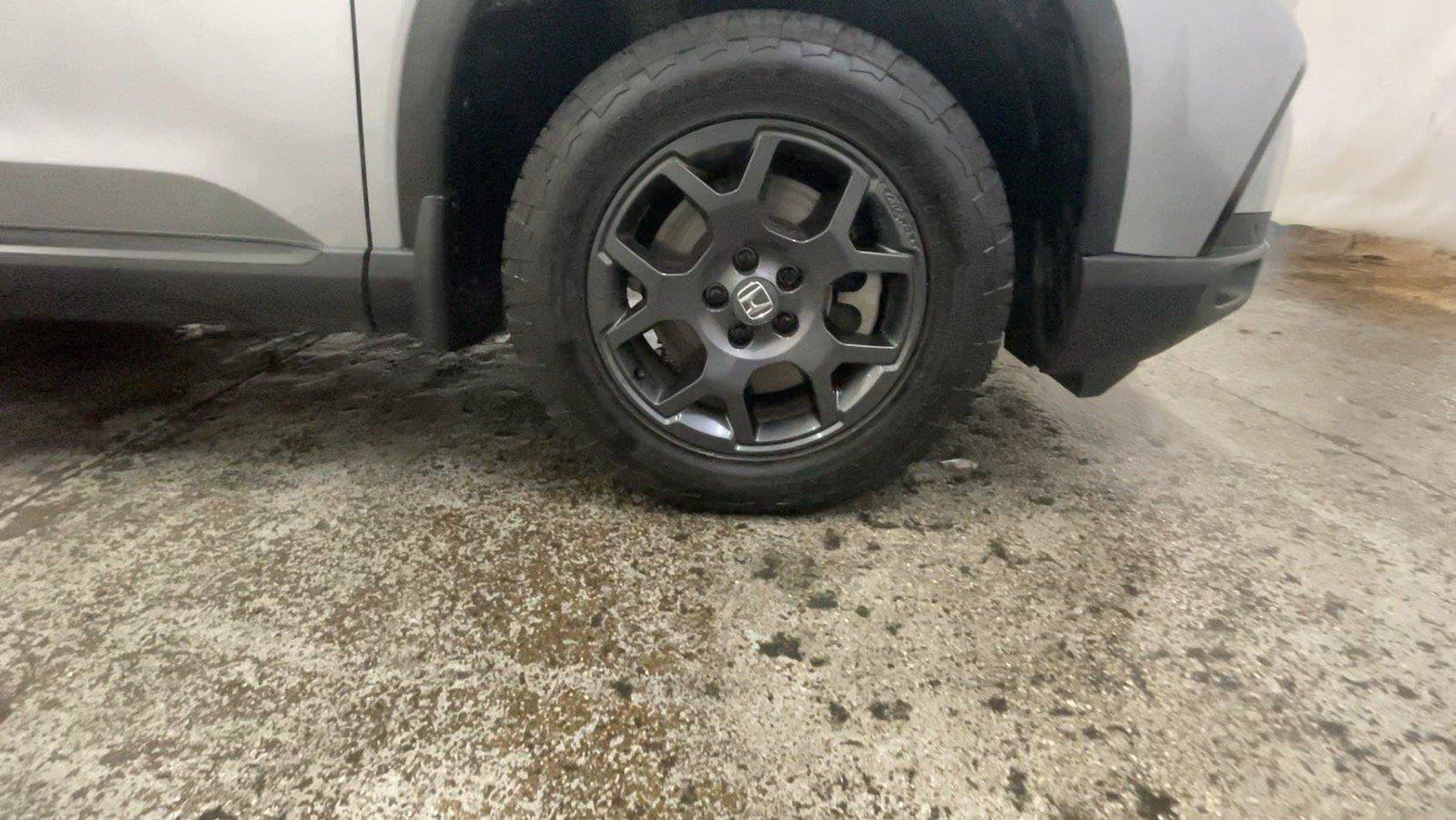 Certified 2025 Honda Pilot TrailSport image 16