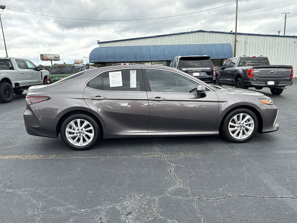 Used 2023 Toyota Camry LE image 2