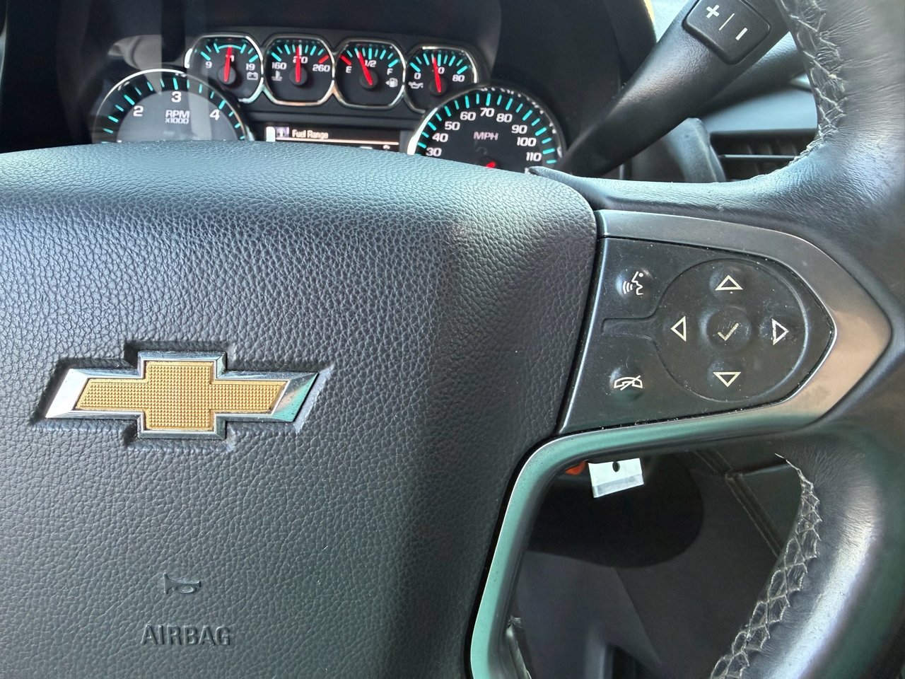 Used 2016 Chevrolet Suburban LT RWD image 19