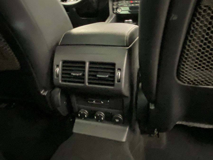 Used 2019 Jaguar F-PACE S image 42