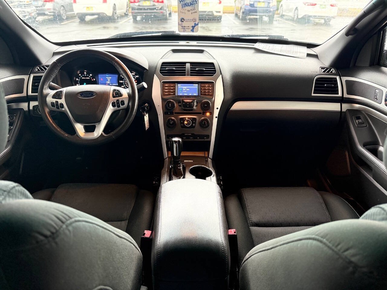 Used 2015 Ford Explorer XLT AWD/4WD image 38