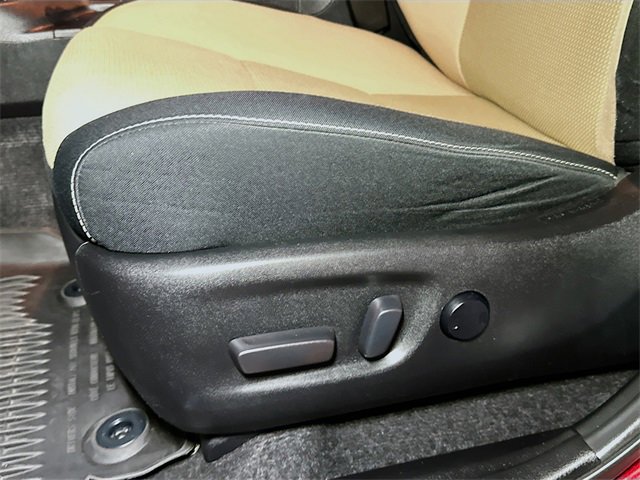 Used 2018 Toyota RAV4 Adventure image 16