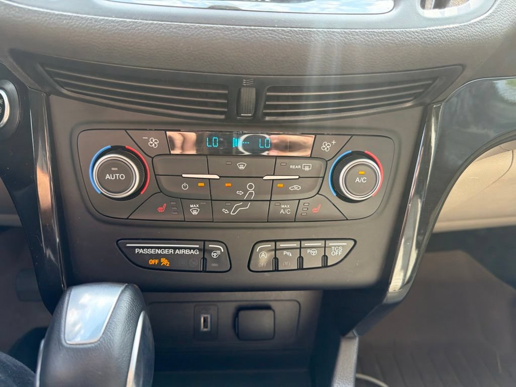 Used 2019 Ford Escape Titanium AWD/4WD image 21