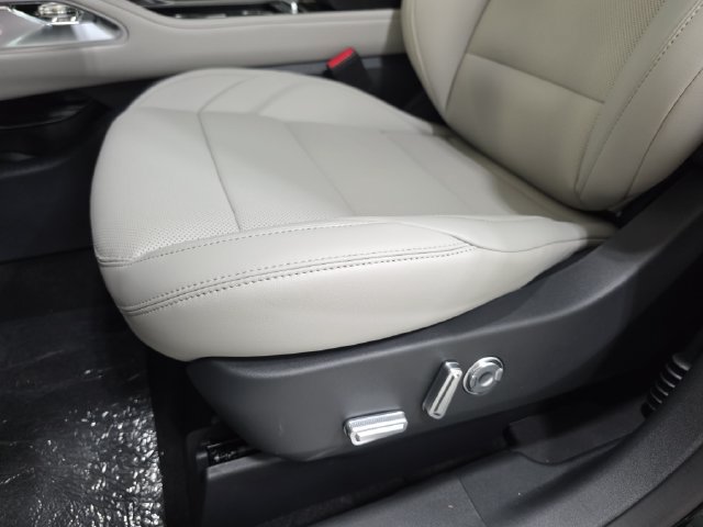 New 2026 Lincoln Nautilus Premier AWD/4WD image 26