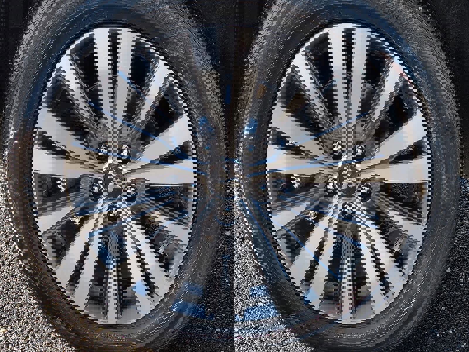 Used 2019 Mitsubishi Outlander ES image 14