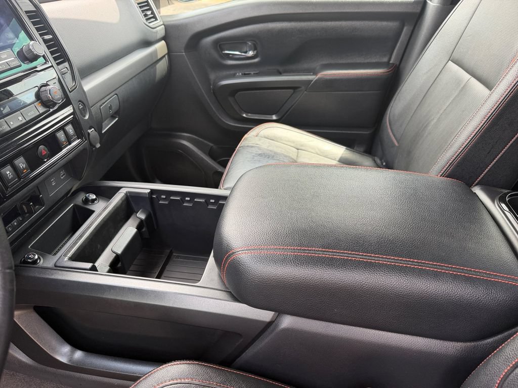 Used 2021 Nissan Titan PRO-4X w/ Pro-4x Convenience Package AWD/4WD image 12
