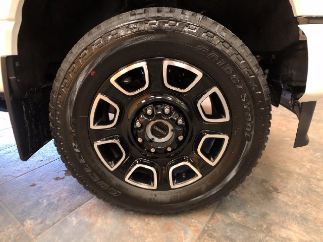 Used 2026 Ford F350 Platinum w/ FX4 Off-Road Package AWD/4WD image 9