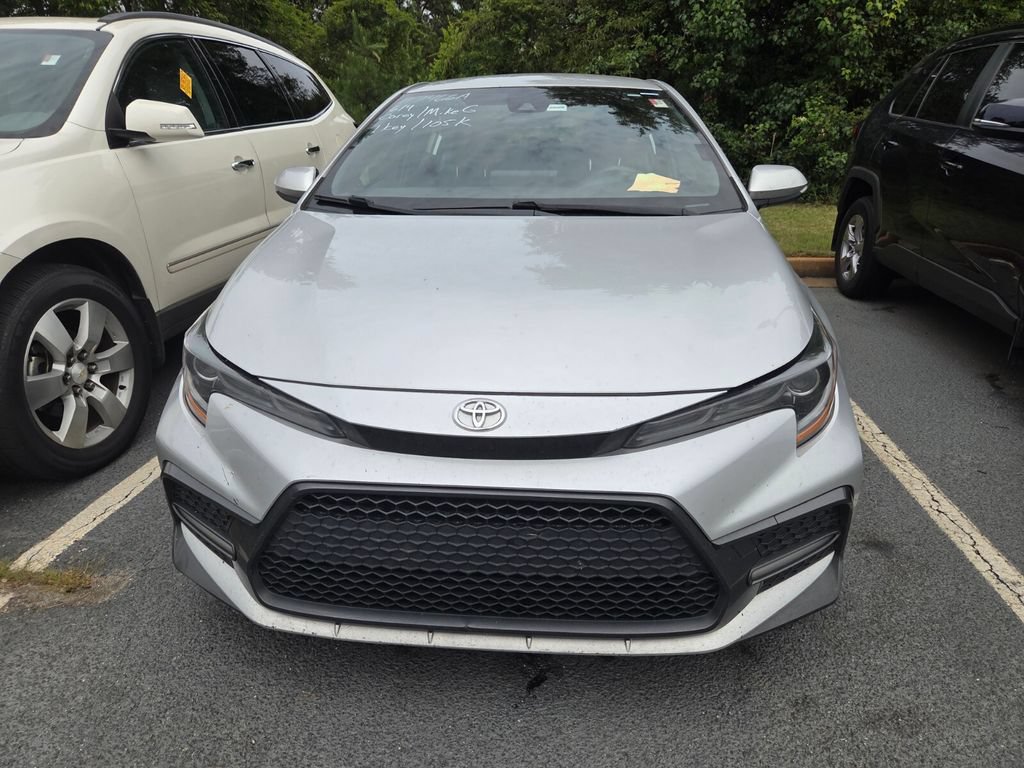 Used 2022 Toyota Corolla SE FWD image 2