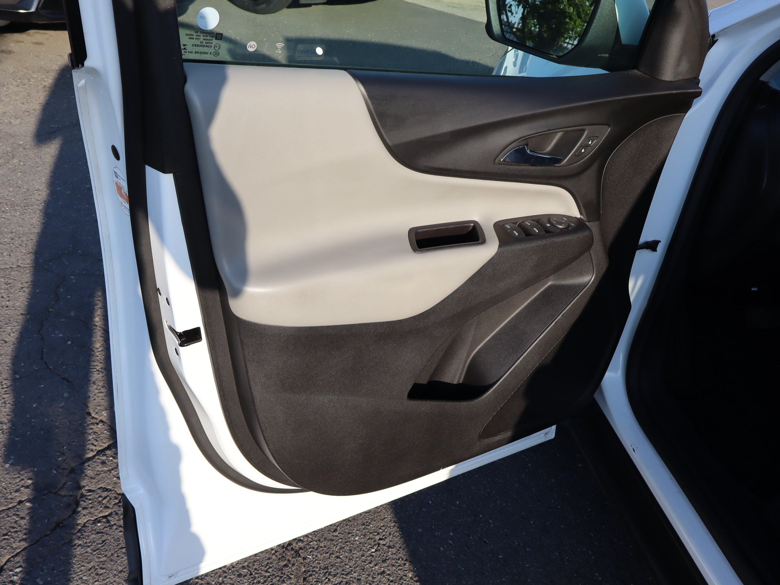 Used 2020 Chevrolet Equinox LT FWD image 15