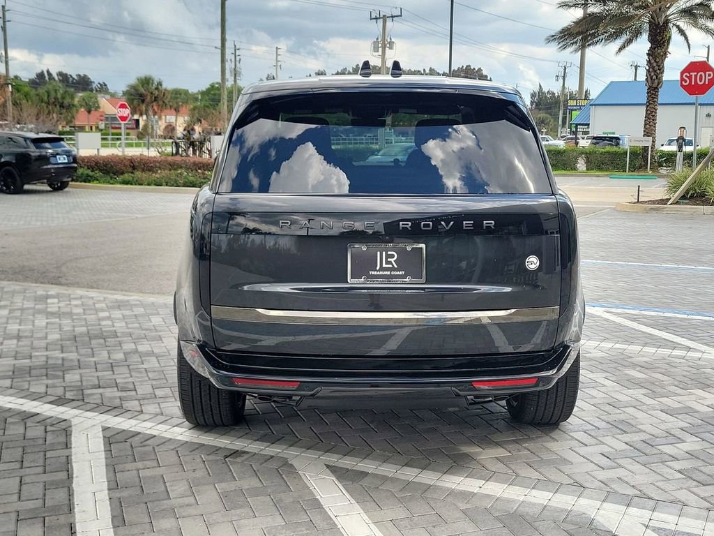 New 2026 Land Rover Range Rover SV image 4