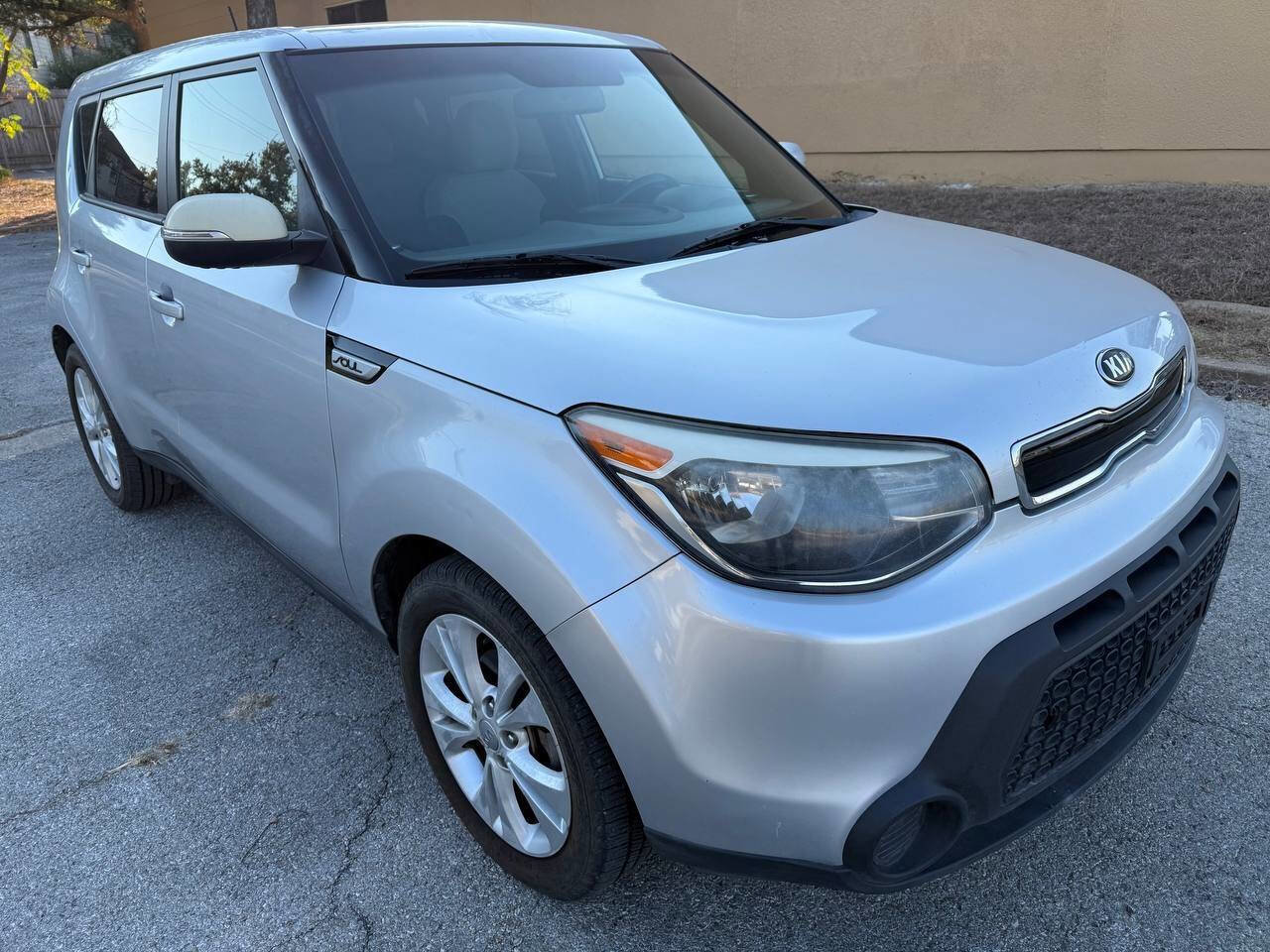 Used 2014 Kia Soul + image 1