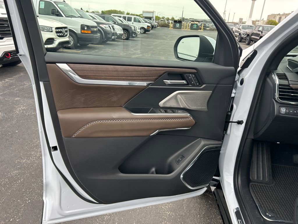 New 2026 GMC Acadia Denali Ultimate AWD/4WD image 16
