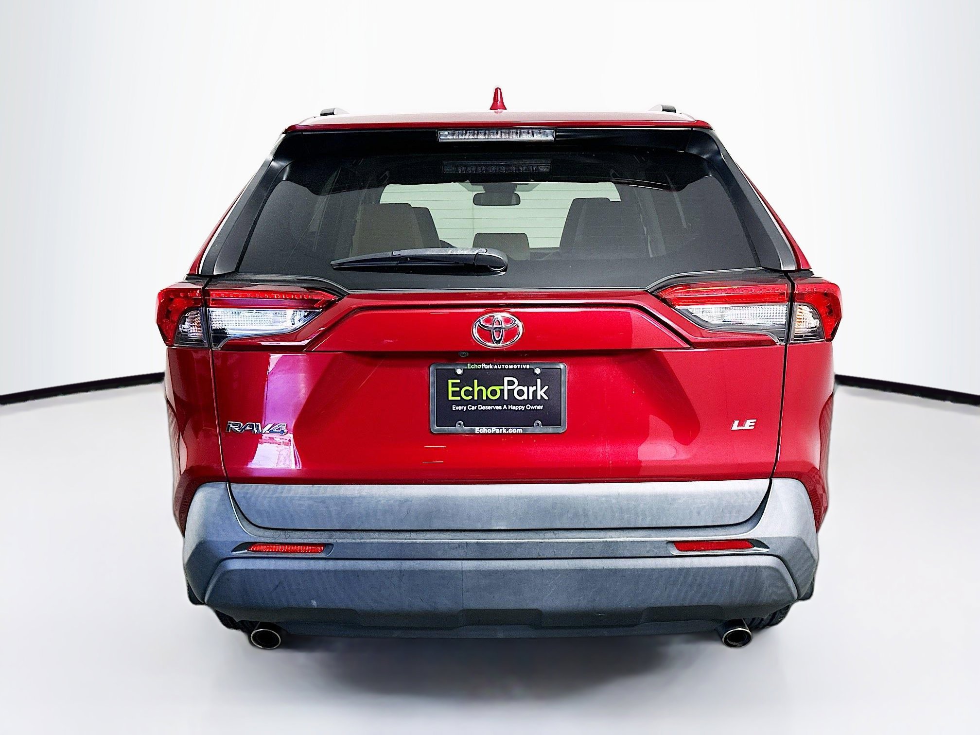 Used 2020 Toyota RAV4 LE FWD image 7