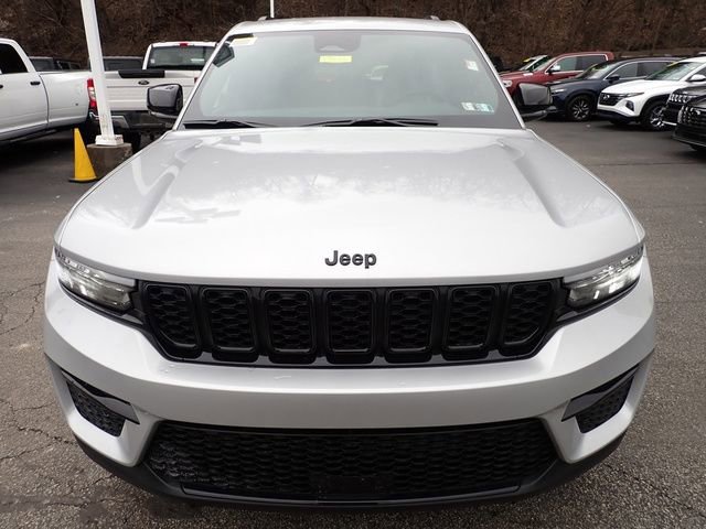 New 2025 Jeep Grand Cherokee Limited w/ Black Appearance Package image 10