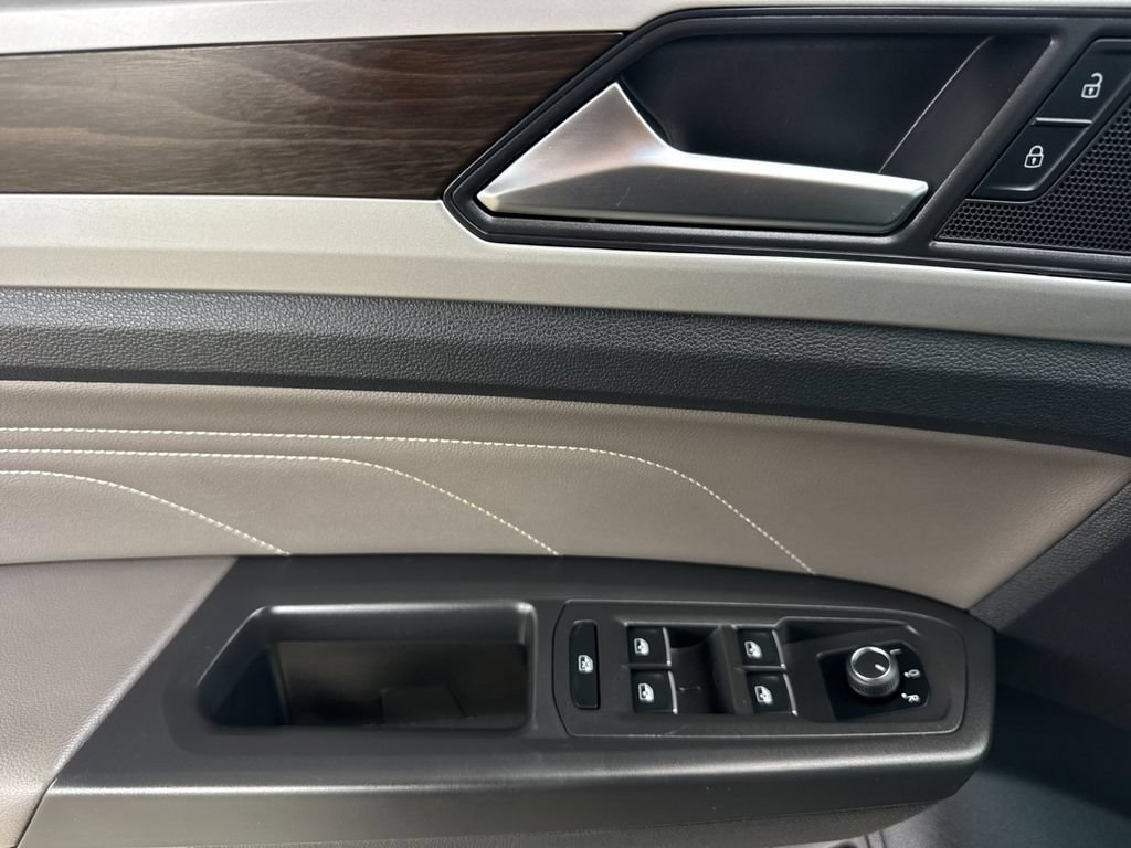Used 2023 Volkswagen Atlas SE w/ Panoramic Sunroof Package FWD image 10