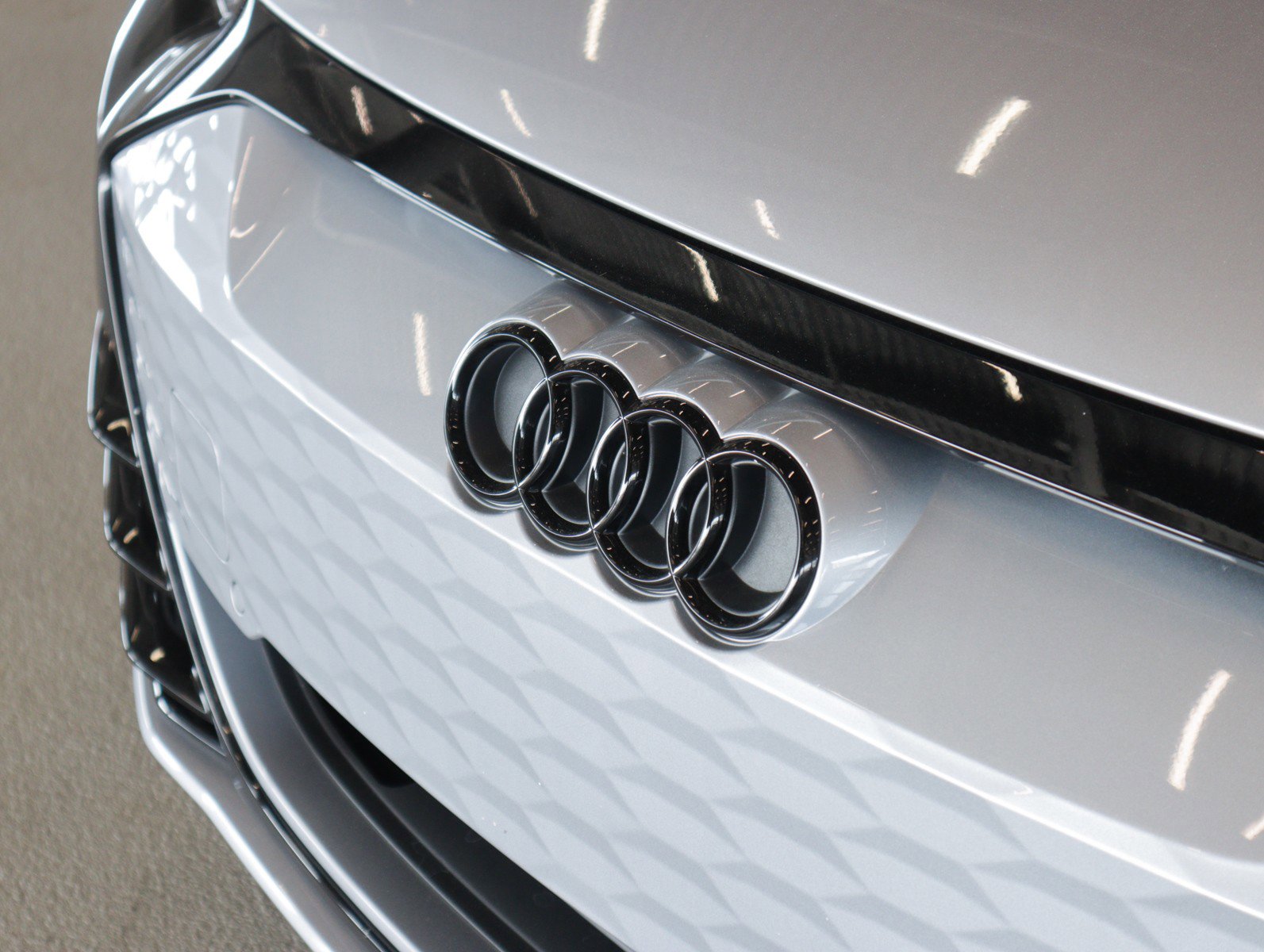 Used 2024 Audi e-tron GT Prestige w/ Prestige Package AWD/4WD image 25