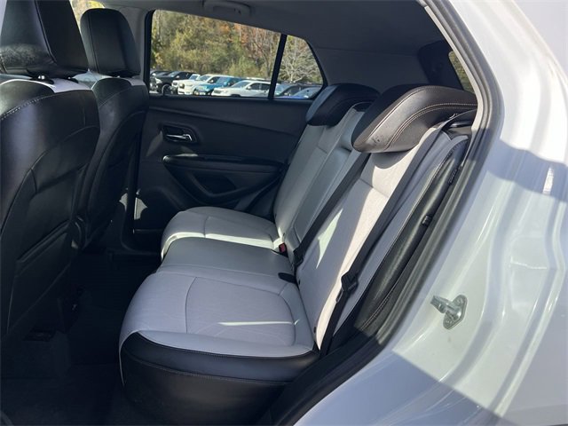Used 2020 Chevrolet Trax LT w/ Driver Confidence Package image 17
