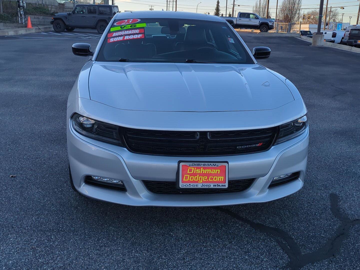 Used 2023 Dodge Charger SXT w/ Plus Group image 2