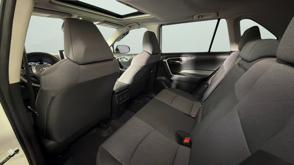Used 2025 Toyota RAV4 XLE w/ Convenience Package FWD image 28