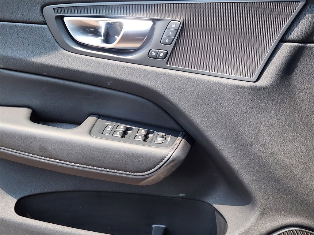 New 2025 Volvo XC60 B5 Plus w/ Protection Package Premier image 3