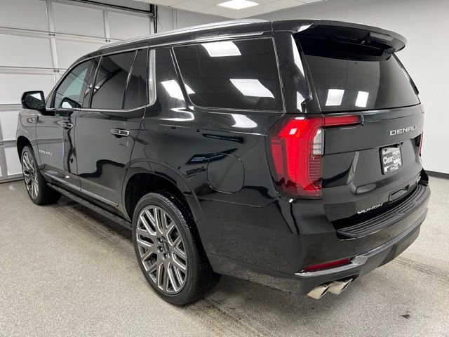 Used 2025 GMC Yukon Denali Ultimate w/ LPO, Floor Liner Package AWD/4WD image 9