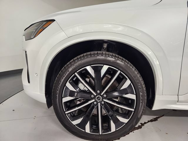 Certified 2026 Volvo XC90 B6 Plus w/ Protection Package Premier AWD/4WD image 11