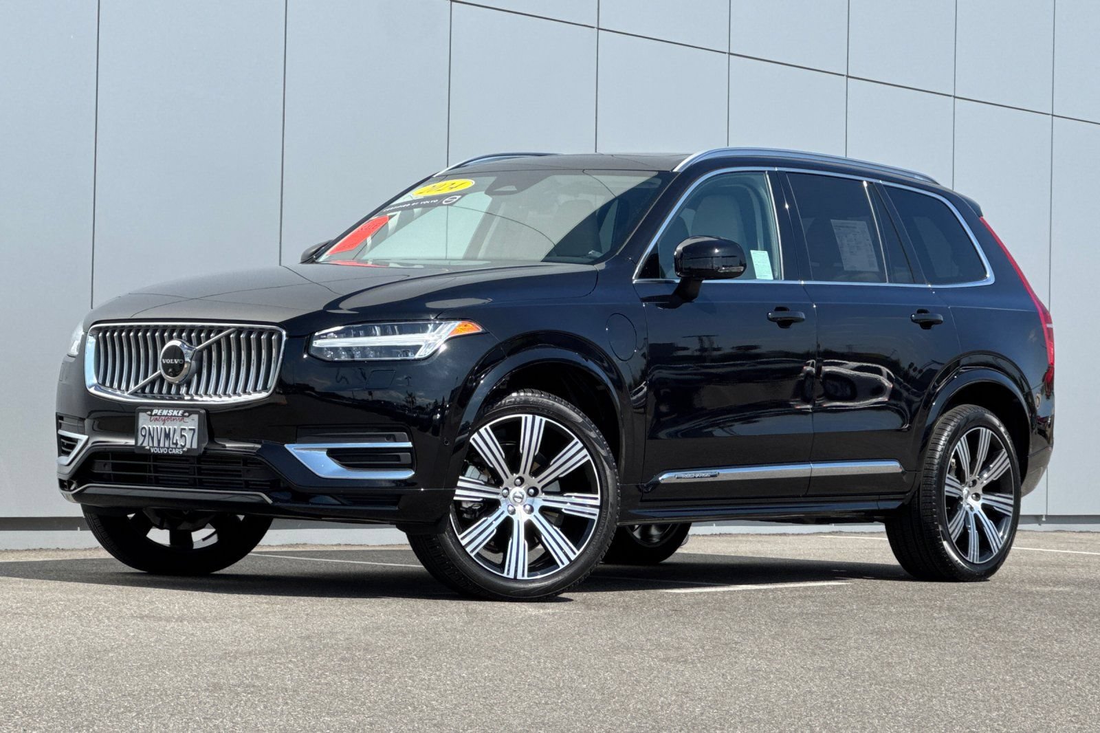 Used 2024 Volvo XC90 T8 Plus AWD/4WD image 1