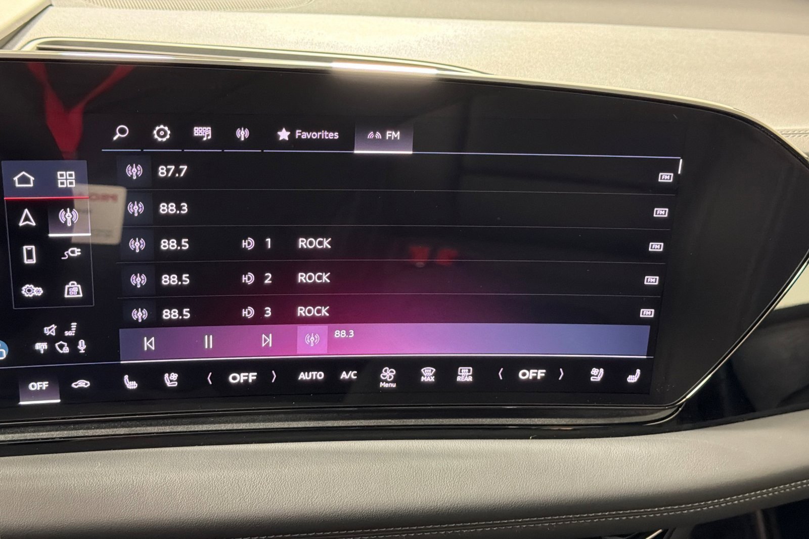 Certified 2025 Audi A6 e-tron Premium Plus w/ Premium Plus image 16